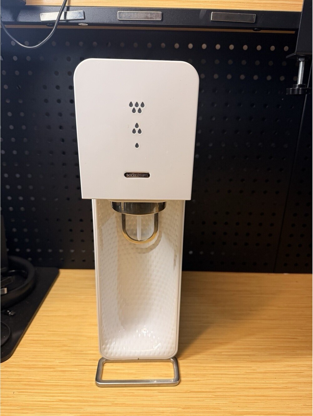 SodaStream SOU-001 White and Silver Soda Stream ~ NO CO2 Bottle